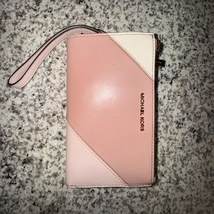 Micheal Kors rose wristlet
